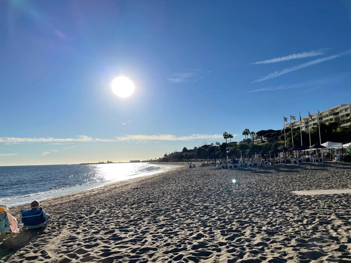 Beautiful Holiday Apartment 2 Bedroom Beach And Pool Malaga Marbella Calahonda Royale Mijas Costa Spain Esterno foto