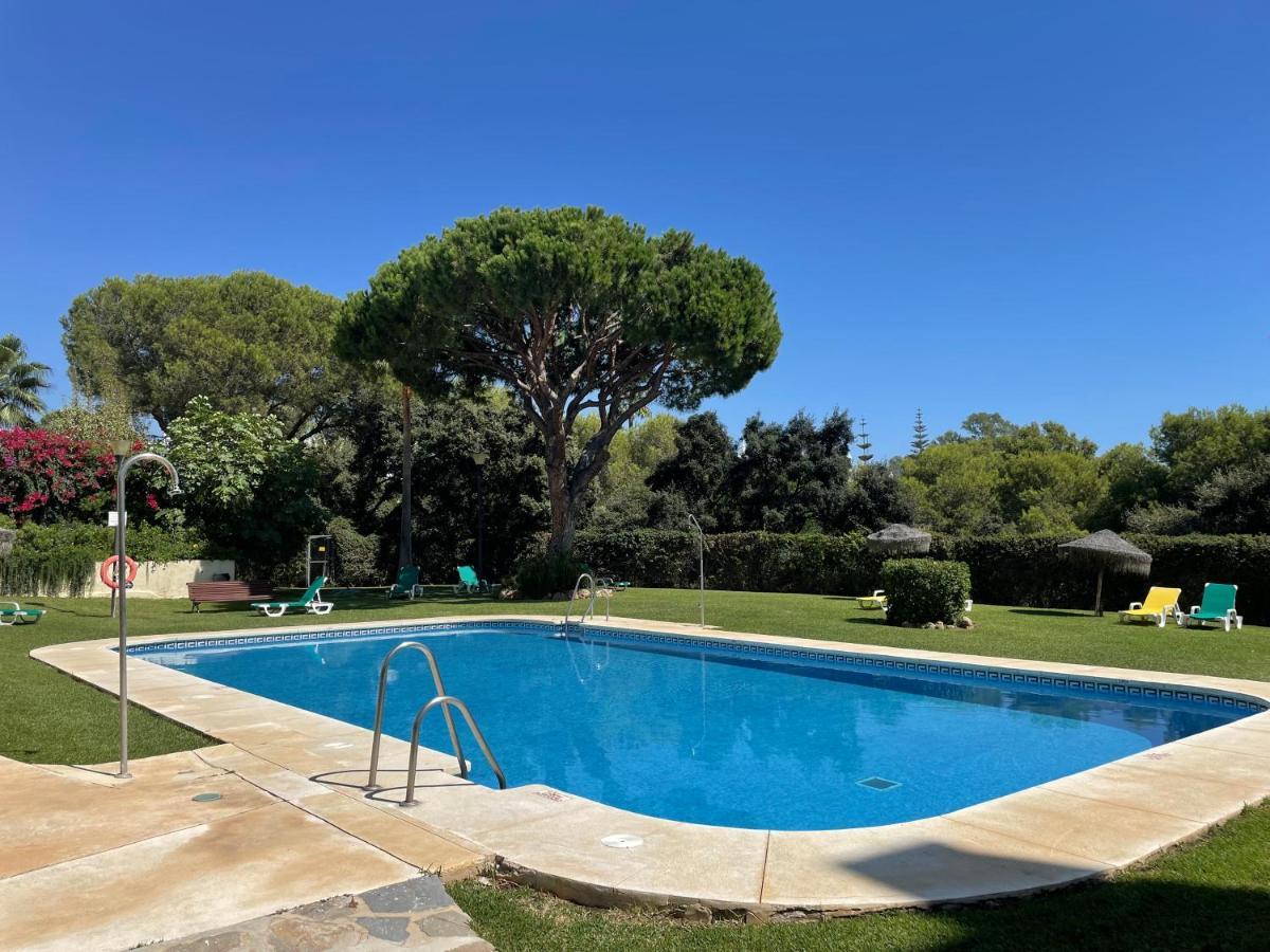 Beautiful Holiday Apartment 2 Bedroom Beach And Pool Malaga Marbella Calahonda Royale Mijas Costa Spain Esterno foto