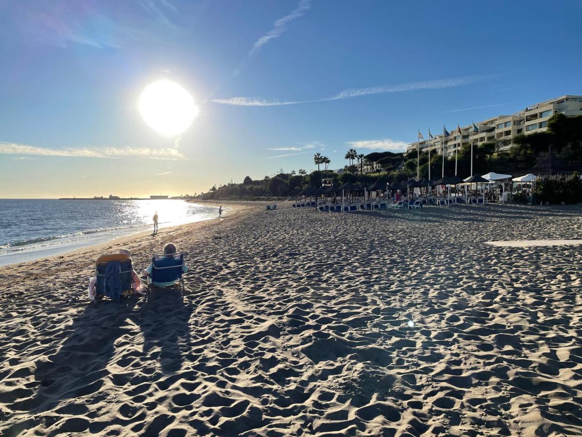 Beautiful Holiday Apartment 2 Bedroom Beach And Pool Malaga Marbella Calahonda Royale Mijas Costa Spain Esterno foto