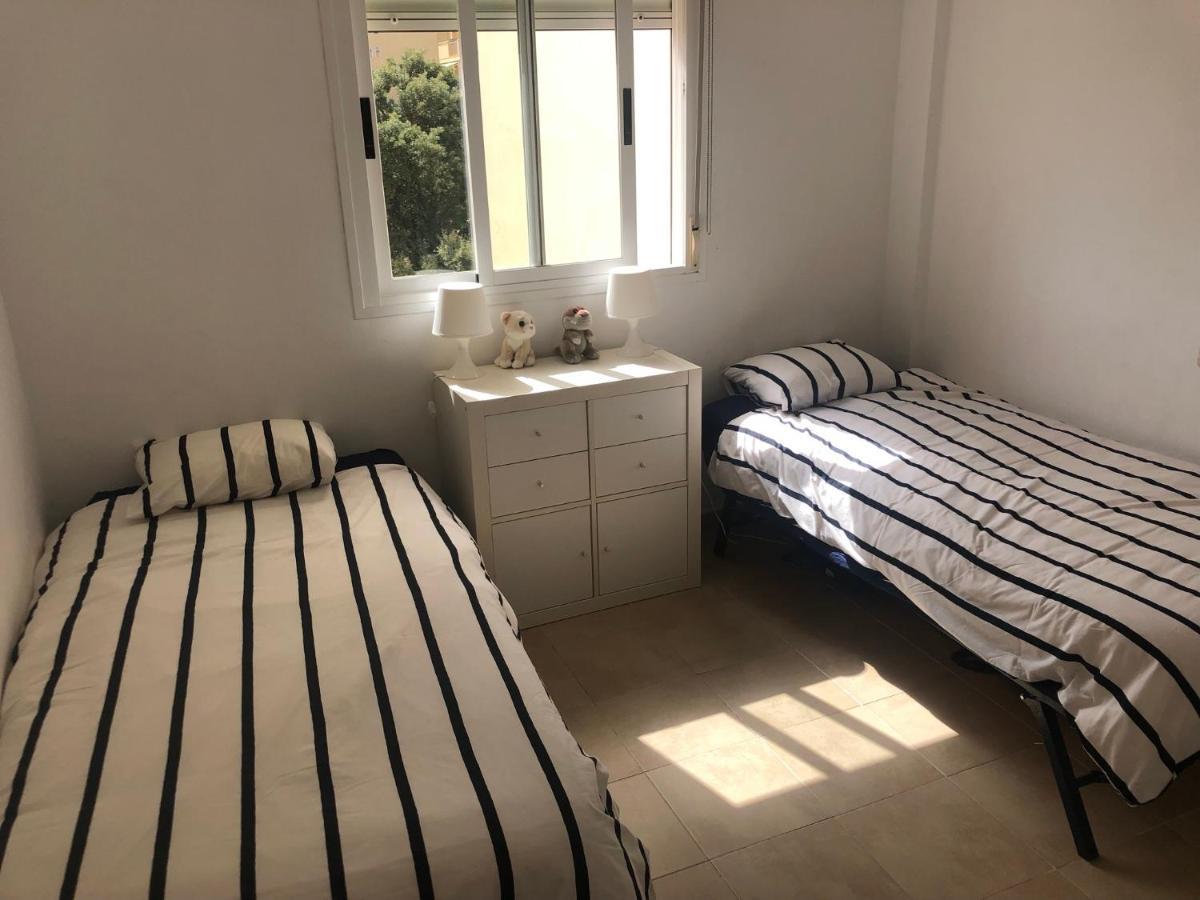 Beautiful Holiday Apartment 2 Bedroom Beach And Pool Malaga Marbella Calahonda Royale Mijas Costa Spain Esterno foto